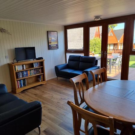 Chalet Brightstone Kingsdown Cliffs Location With Indoor Pool, Tennis Court, Mini-Golf Short Walk To Beach And 3 Great Local Pubs المظهر الخارجي الصورة
