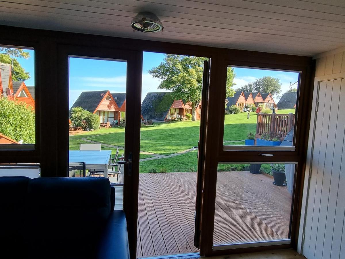 Chalet Brightstone Kingsdown Cliffs Location With Indoor Pool, Tennis Court, Mini-Golf Short Walk To Beach And 3 Great Local Pubs المظهر الخارجي الصورة